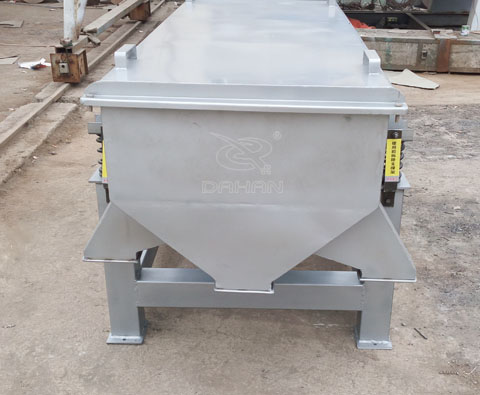 不銹鋼直線(xiàn)篩出料口